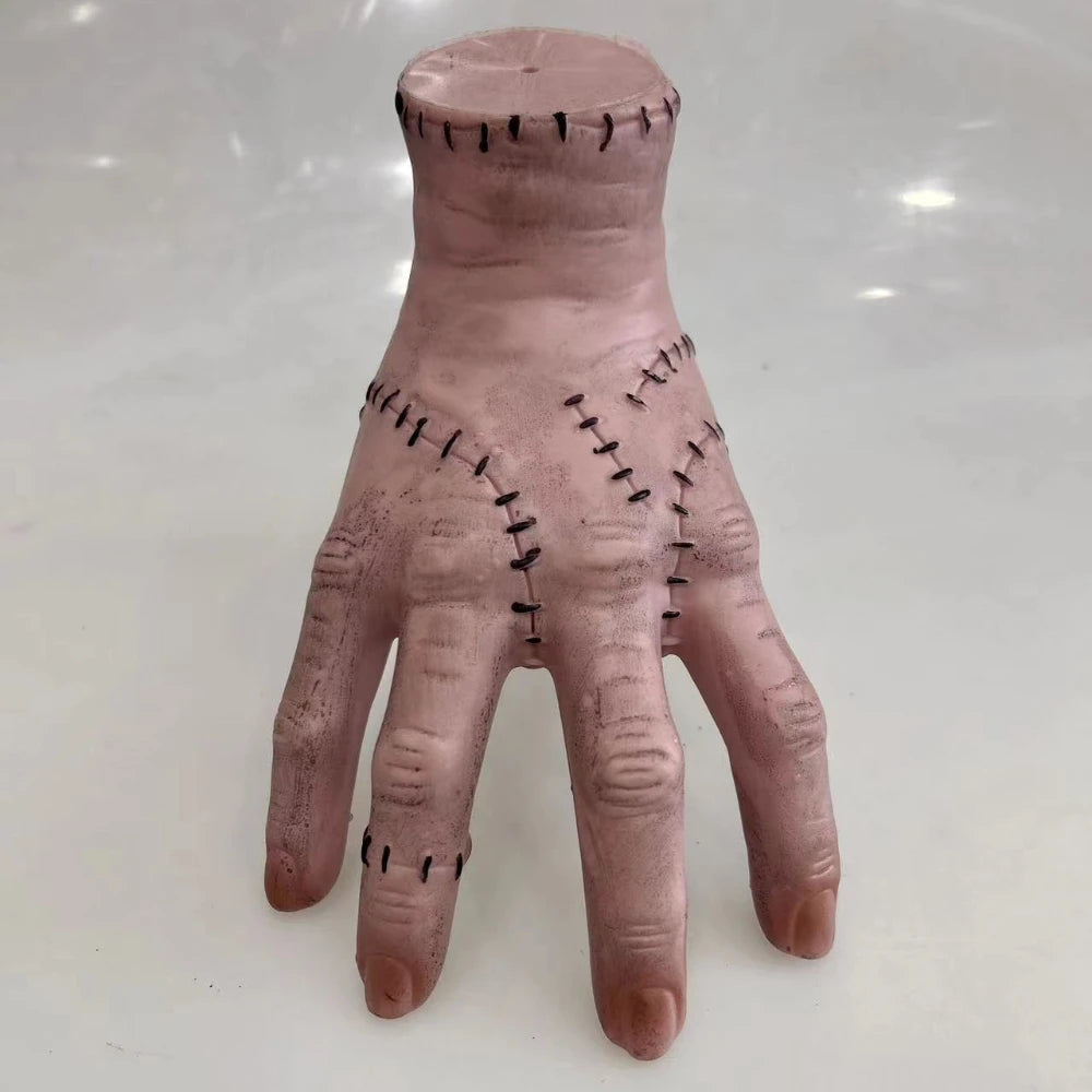 Figurita de látex de la familia Addams, juguete de mano de Horror Wednesday Thing, decoración del hogar, artesanía de escritorio, accesorio de disfraz para fiesta navideña, novedad de 2023
