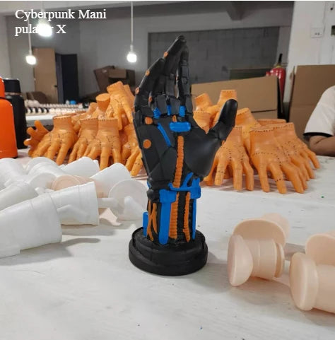 Figura Berserk, estatua de mano de Dios, adorno de resina artesanal de Anime, estatuilla de esqueleto de Halloween, decoración de escritorio artesanal, accesorios aterradores